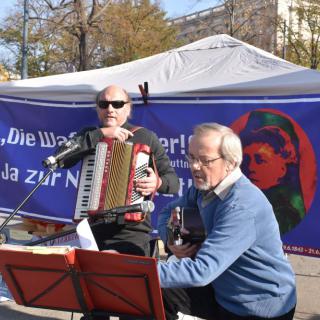 Erwin & Klaus begleiteten die Kundgebung musikalisch
