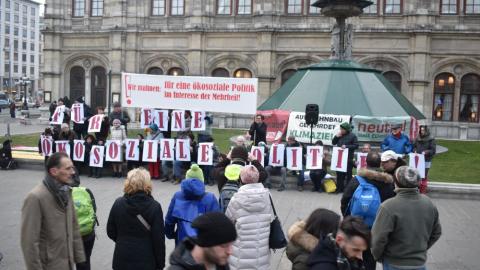 Mahnwache nach Angelobung von Türkisgrün