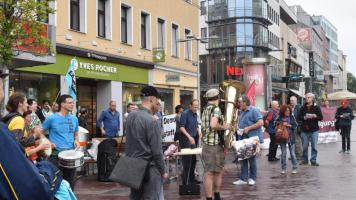 Kundgebung Viktor-Adler-Markt für eine Volksabstimmung über Ceta